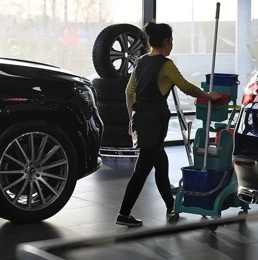 Dealership Cleaning