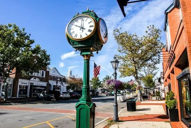 Cleaning services in New Canaan, CT - downtown village